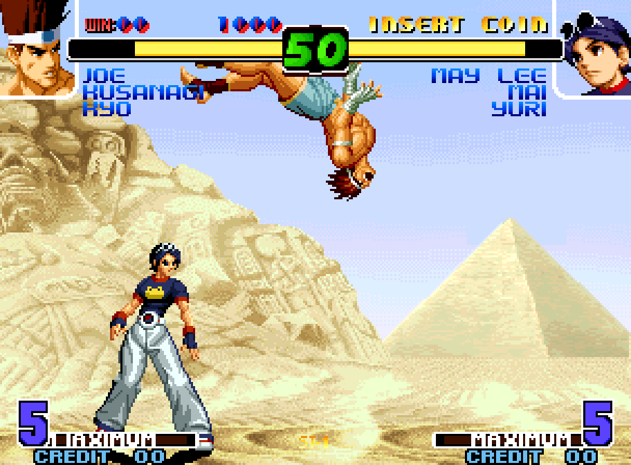 Fighting in front of the pyramids of Egypt in The King of Fighters 2002 on the Neo Geo